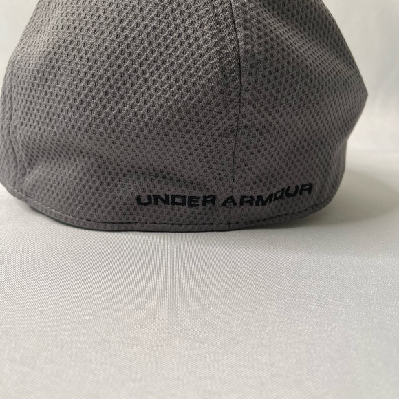Men’s  M/L Pitch Gray / Black Under Armour Cap - Picture 4 of 10